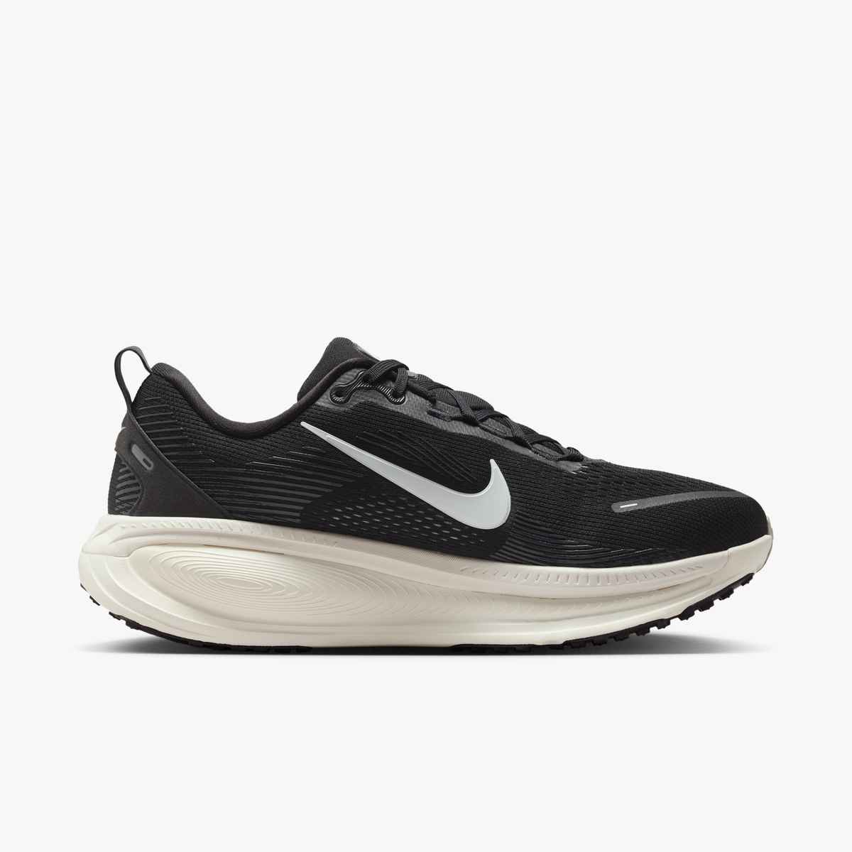 Nike Men's Vomero 18 Black/Summit White-Coconut Milk