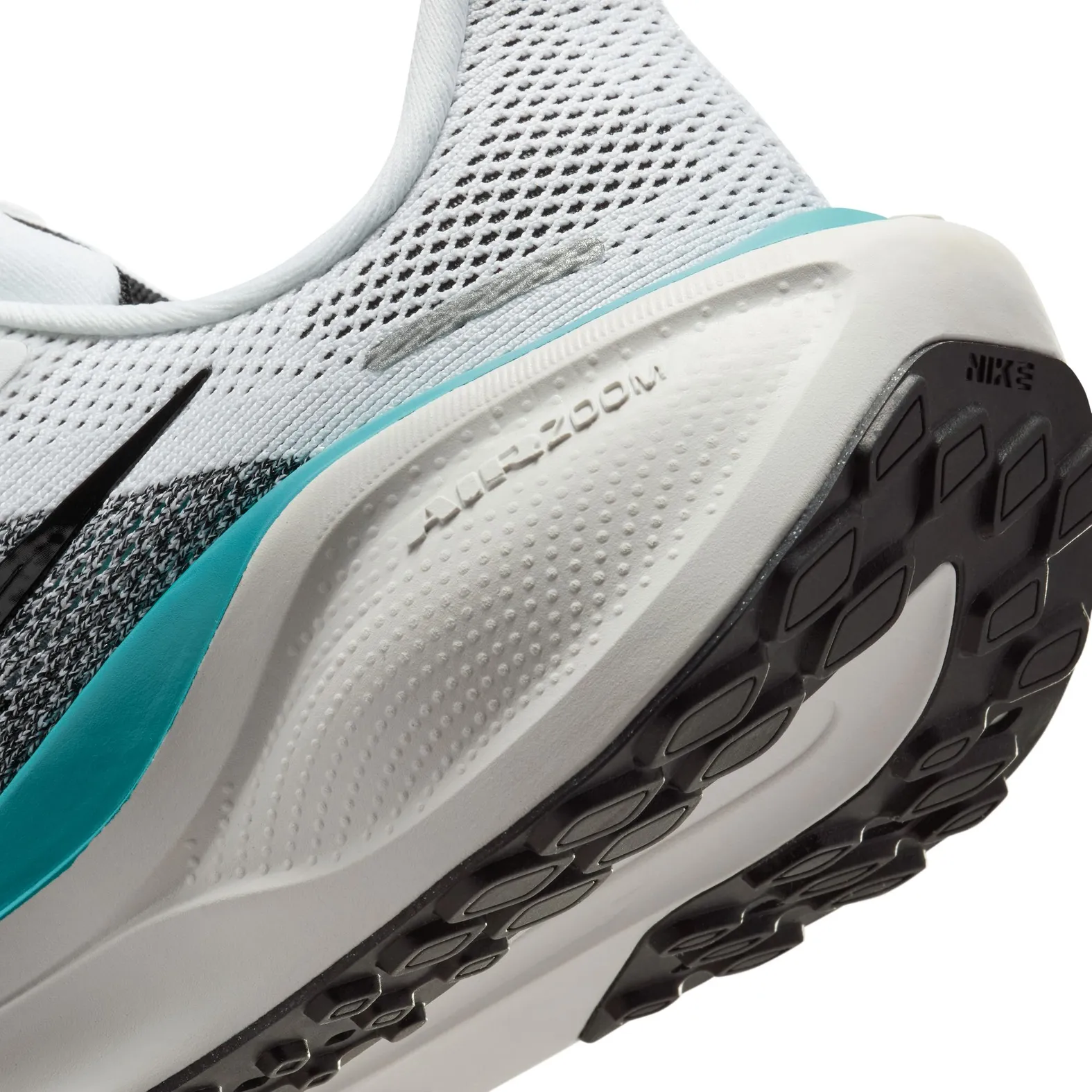 women's air zoom winflo 7 running sneakers